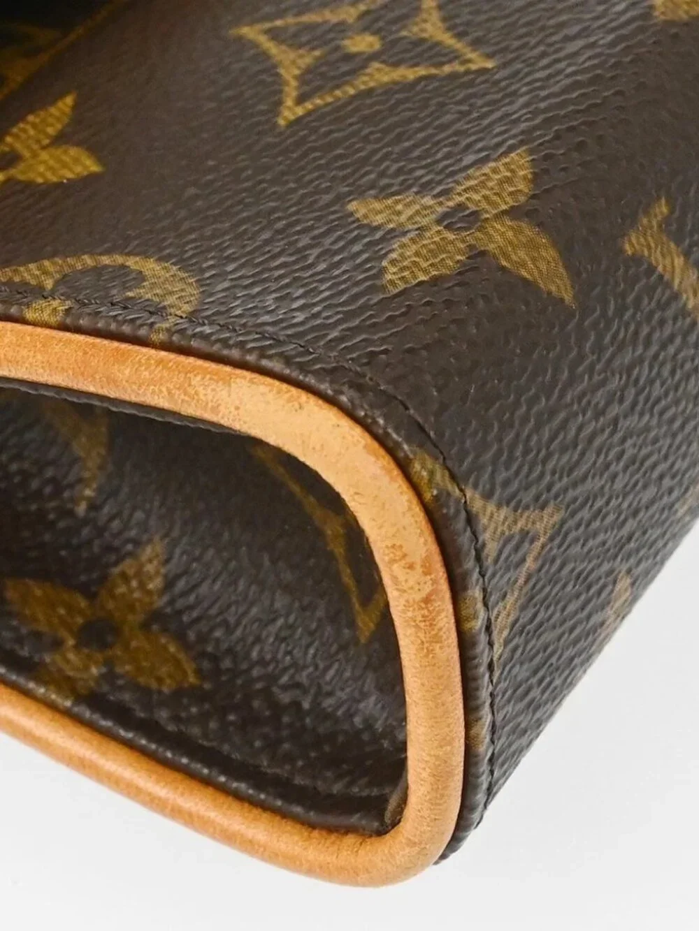 LOUIS VUITTON POCHETTE FLORENTINE BUM BAG